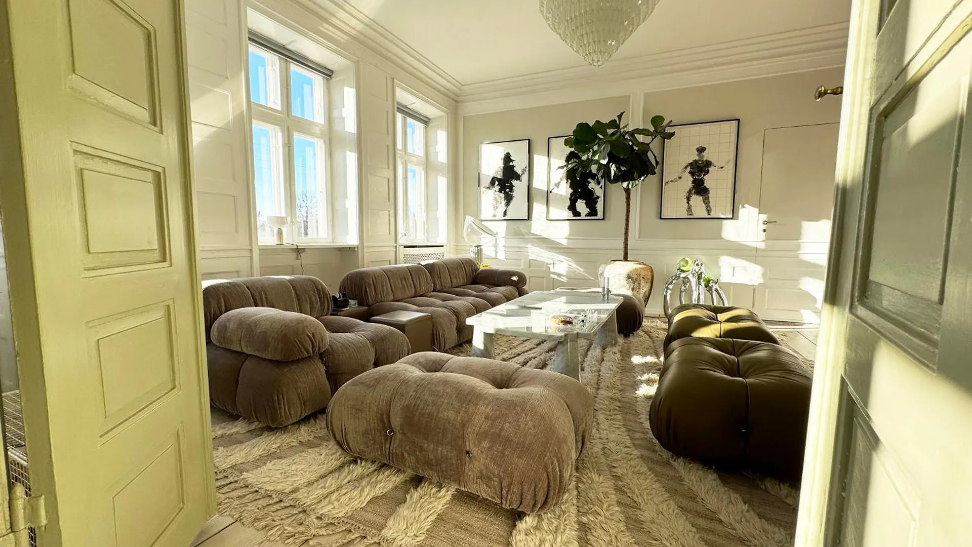 코펜하겐 Luxury 'Kings Garden View' 260M2 Prime Located Flat 아파트