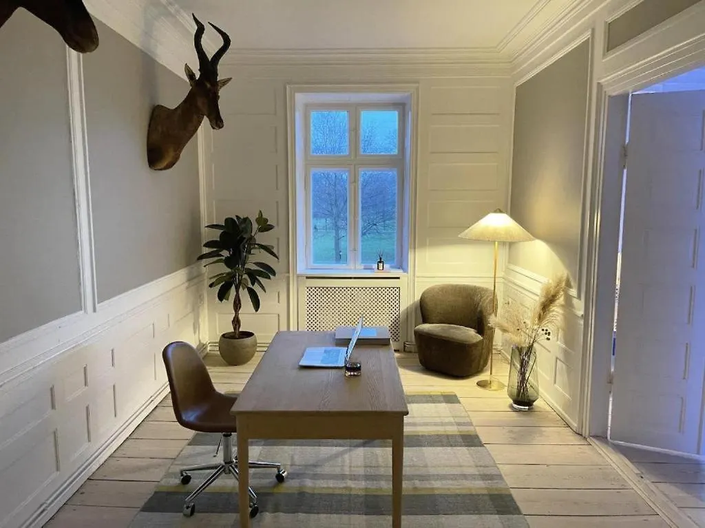 코펜하겐 Luxury 'Kings Garden View' 260M2 Prime Located Flat 아파트